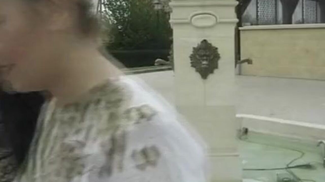 French scat girls give kinky pissing and sharing fun to horny lesbian girlfriends