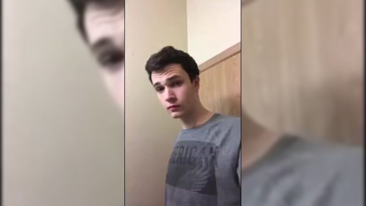 Watch this adorable twink get up close and personal with her own pee and scat