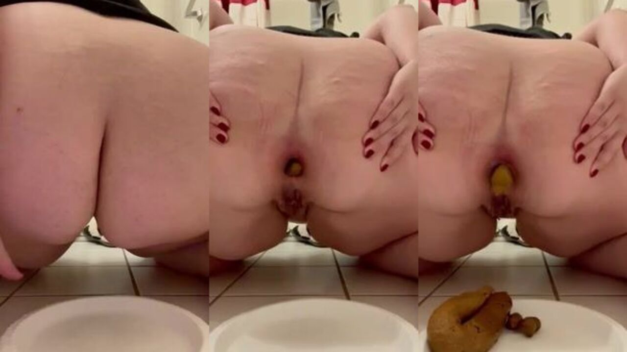 Watch this kinky scat porn video of a poop slut getting her filthy ass drilled