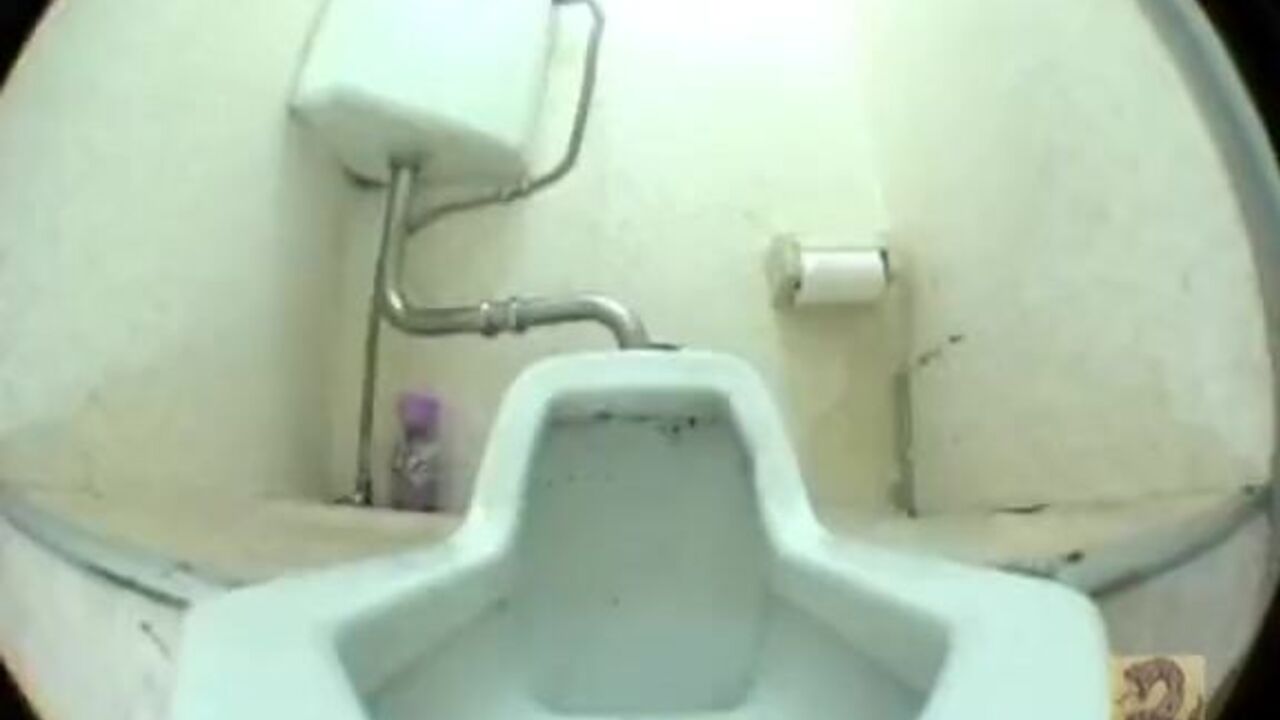 Cam girls get wild in public toilet with dhiarrea and scat play