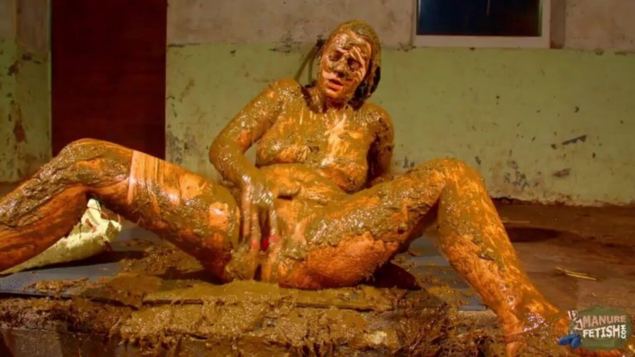 Betty gets her scat covered in cowshit and squirts like a pro in this hilarious video