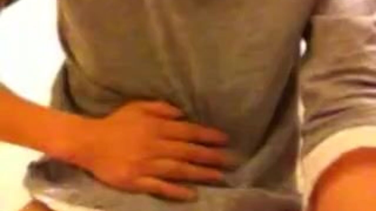 Watch this dirty girl fart & pee on the toilet in this scat porn video