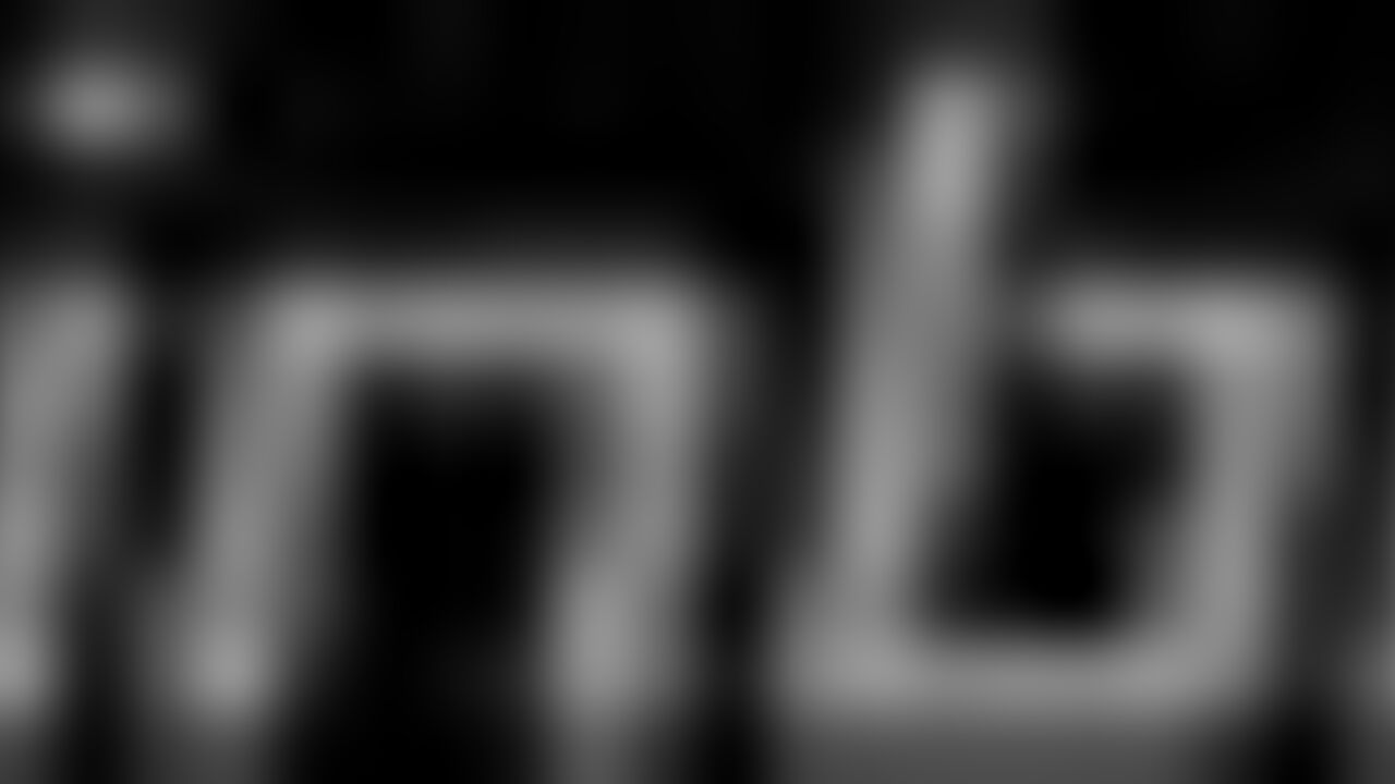 Watch these scat-loving sluts take turns in the world scat cup, with a quality twist!