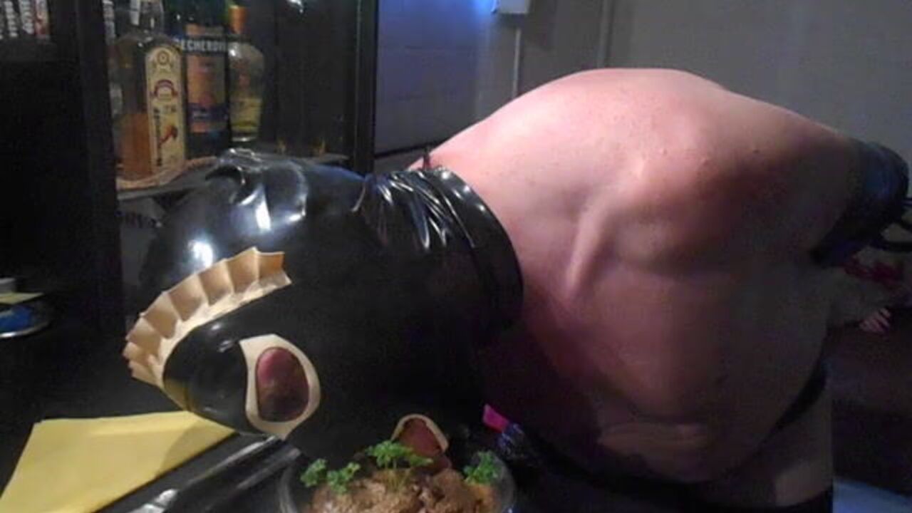 Get ready for some dirty scat porn with this scat babe in a poop video