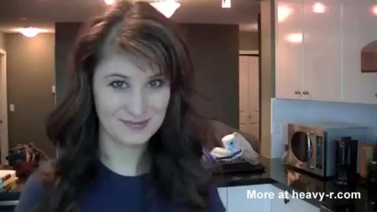 Watch the scat porn of a kitchen floor that's been drenched in pee