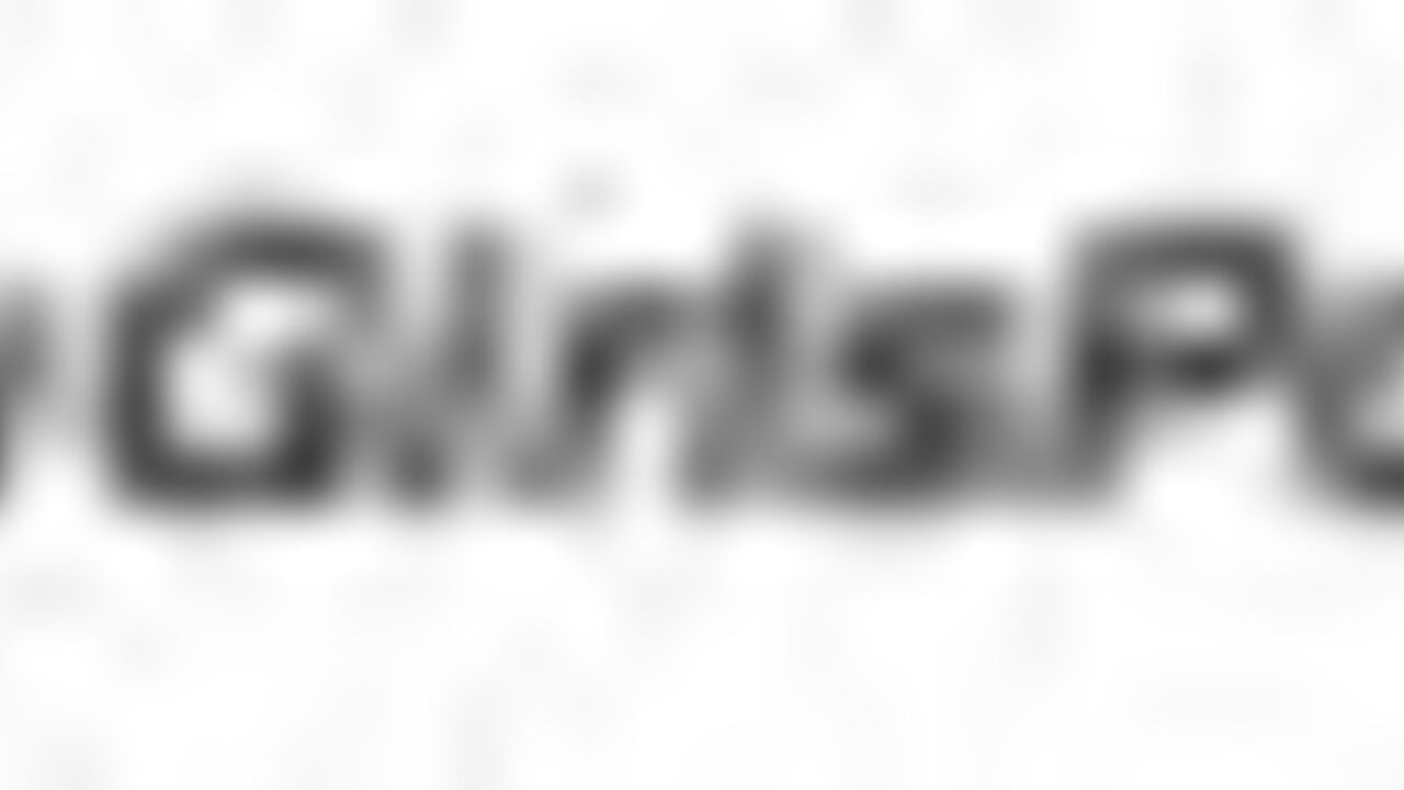 Watch the scat of a poop girl in action: window sill, scat, scat porn, and more!