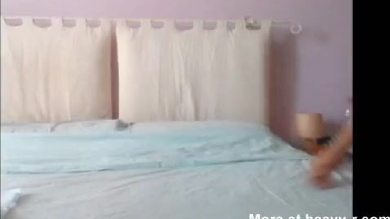 Watch this Italian slut get kinky with her scat fetish & dump on camera