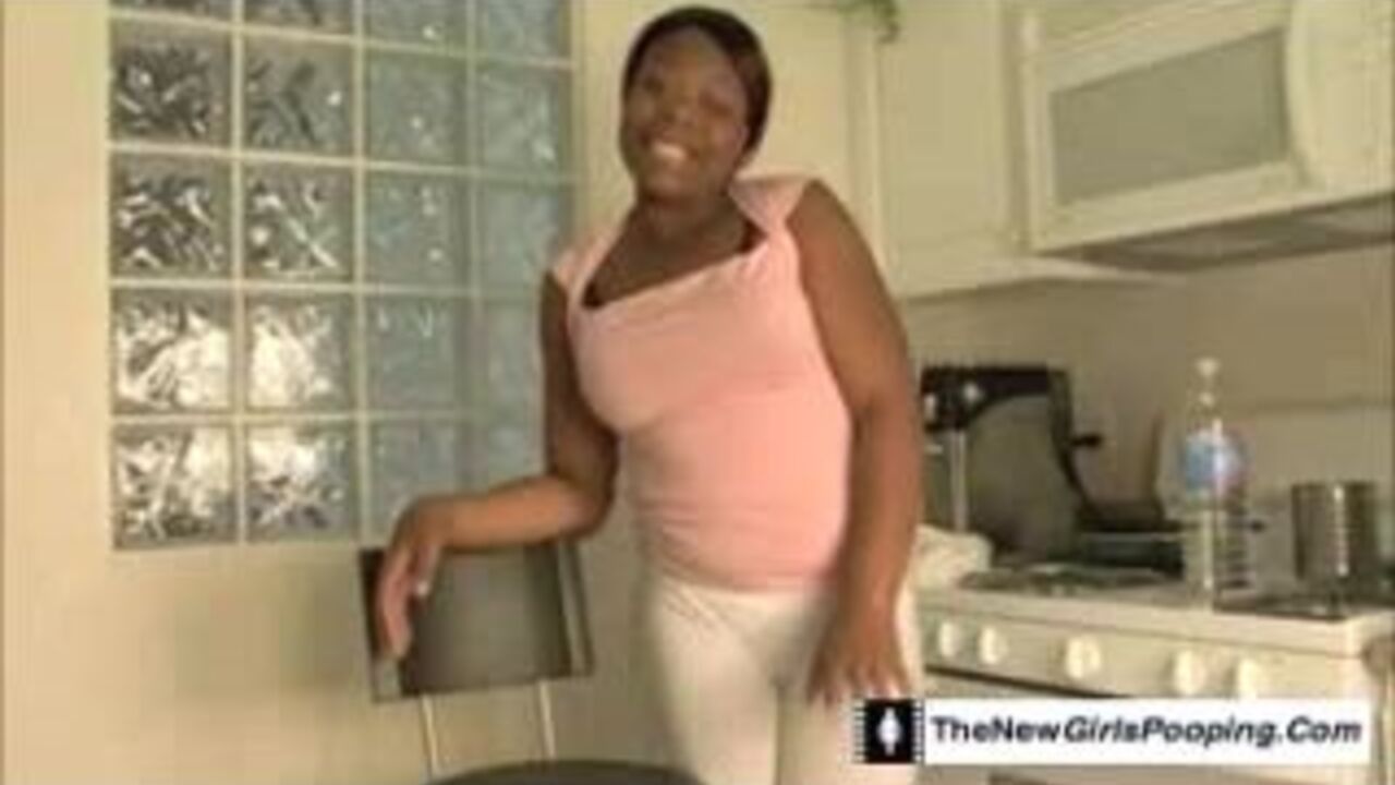 Watch this black girl get down and dirty in her own scat