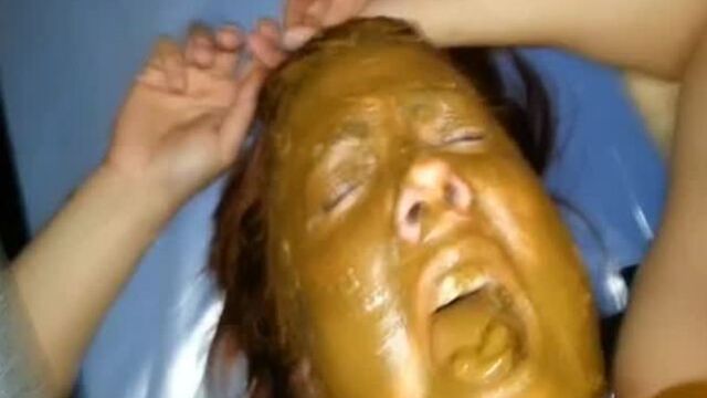 Husband makes Chubby Wife Eating Heaps of Shit