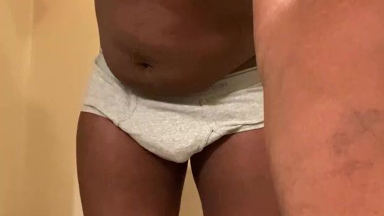 BlackNastiess takes a shower & pukes herself silly