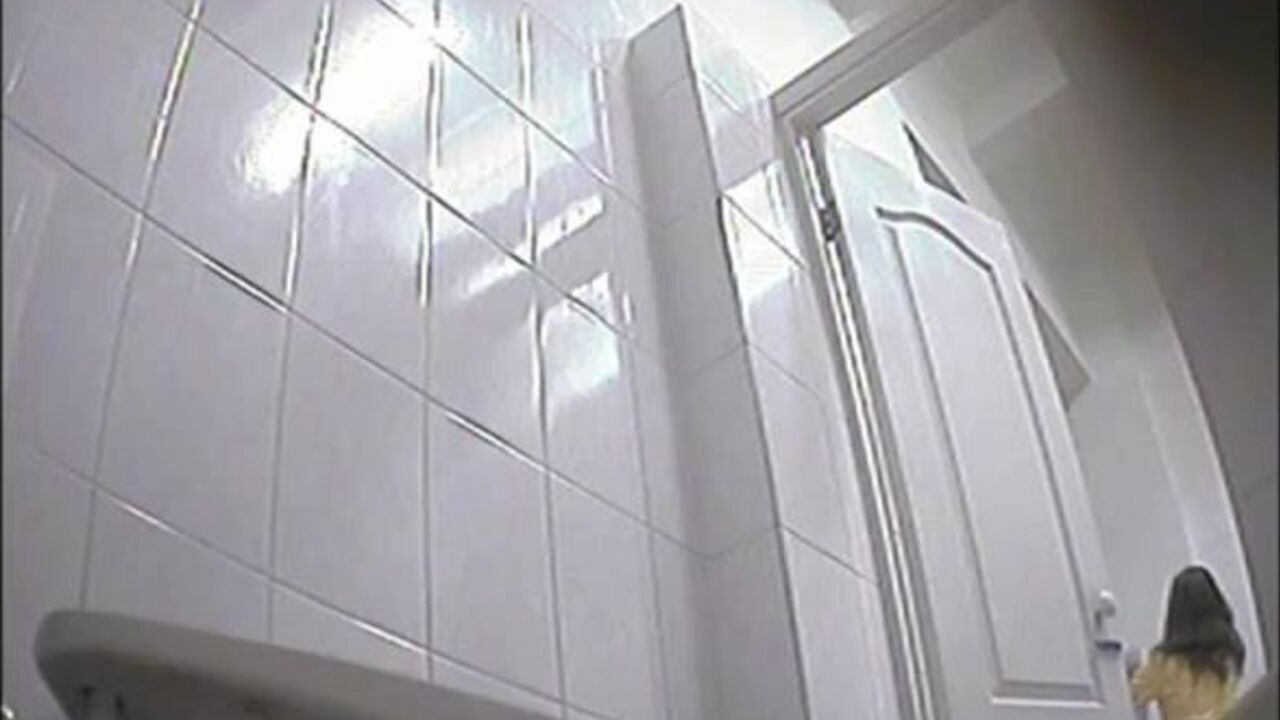 Watch this filthy slut get her scat cleaned with fingers