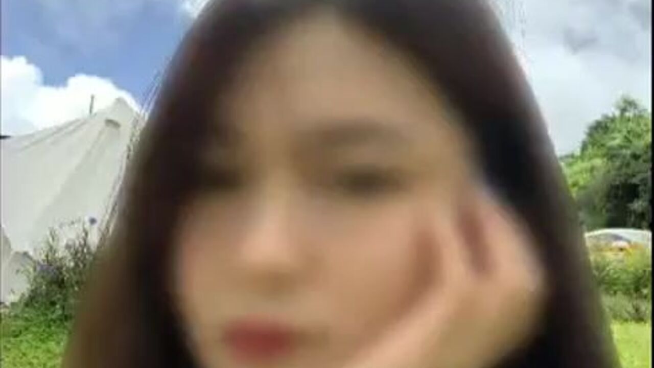 Lesbian friend diarrhea on Thai floor, getting scat and pussy filled