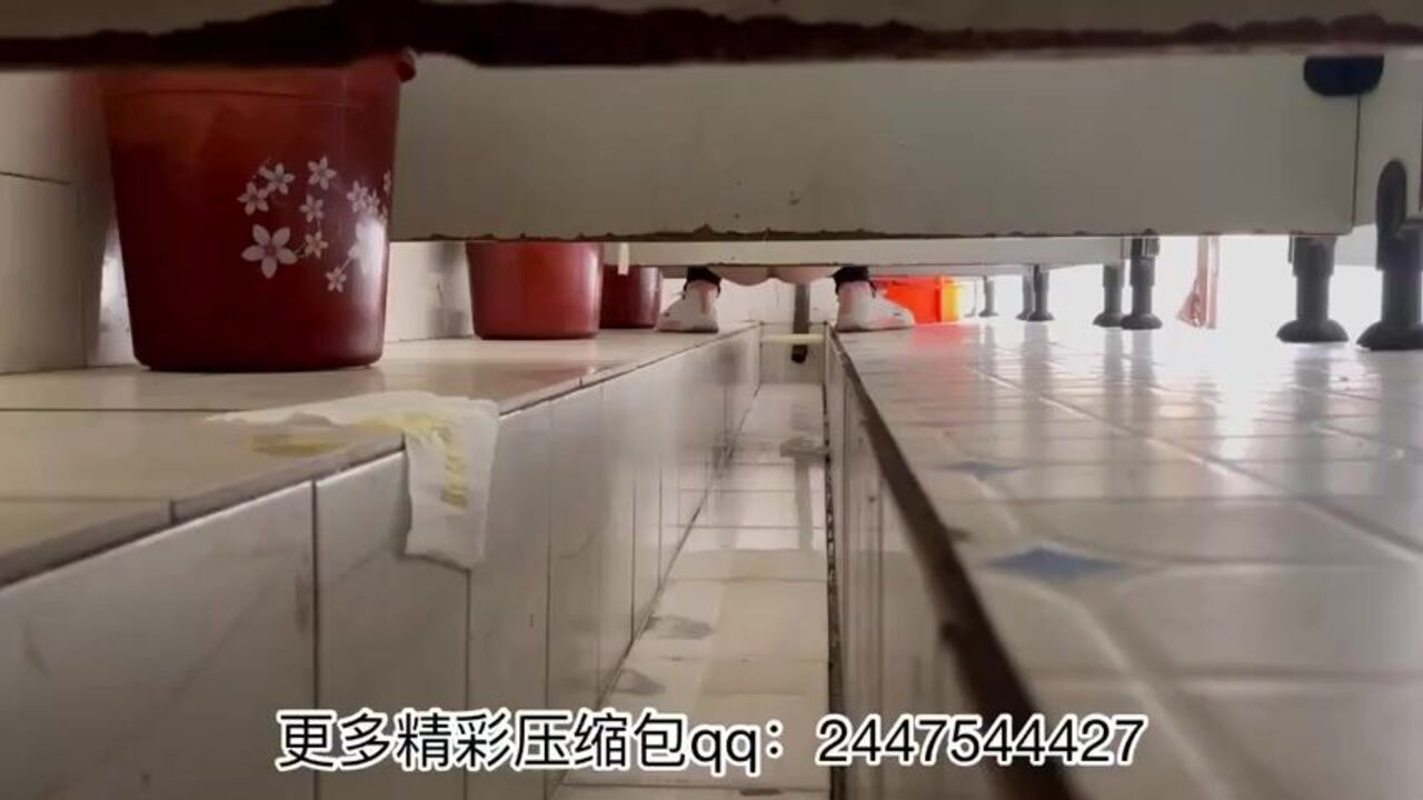 Watch as this voyeuristic girl peeps on herself in the toilet - Part 3