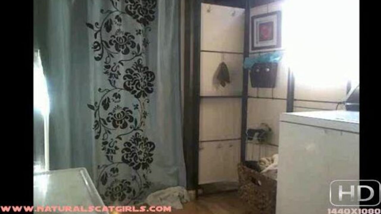 Janaye_D gets her filthy mouth filled with scat in this hardcore video