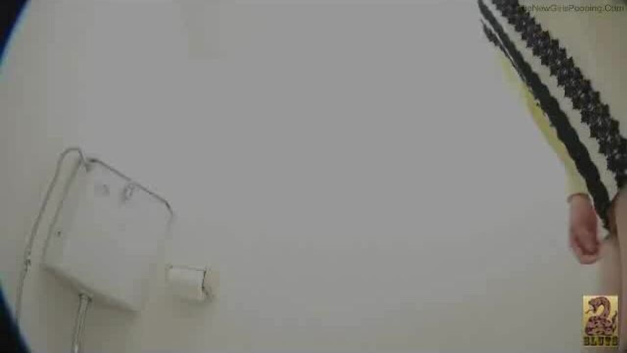 Watch the scat fetish Japanese cam girl humiliate herself in a wild scat porn video