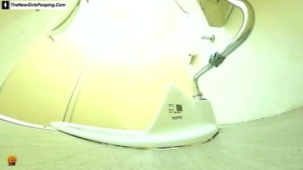 Watch these hot babes scat & moan in hardcore pussy play