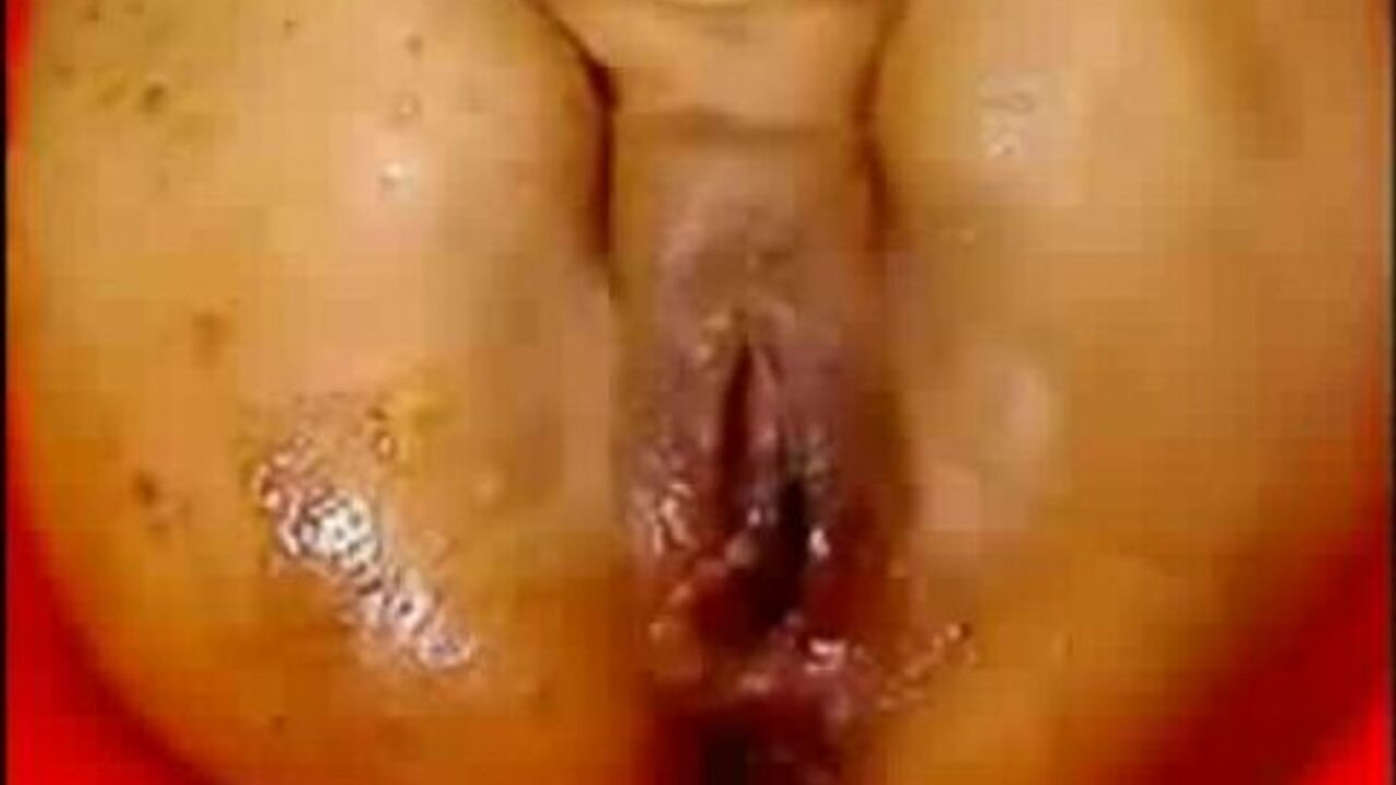 Watch this filthy webcam girl get her scat ripped apart in a filthy video