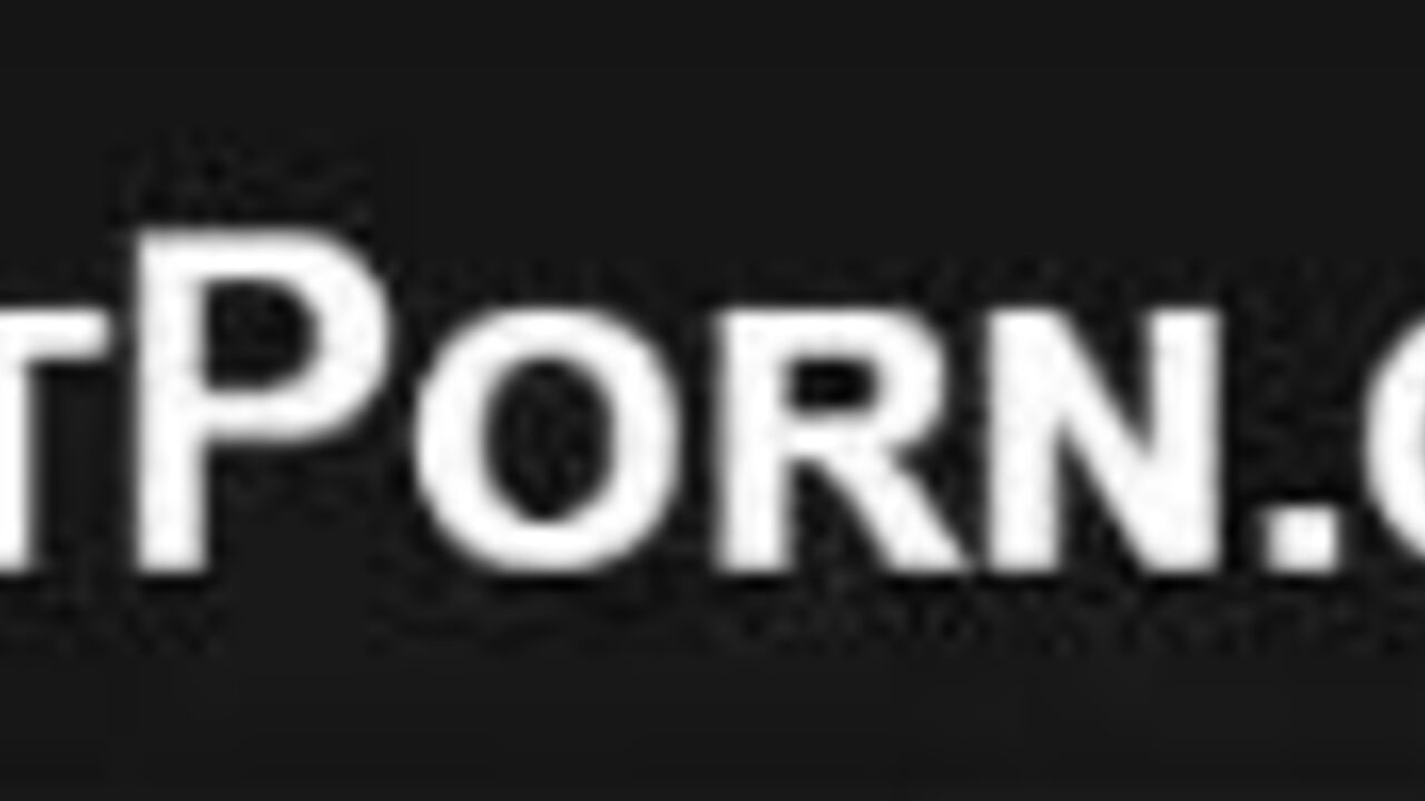 Hot teen Gives a Messy Scat BJ and Gets a Nice Finish