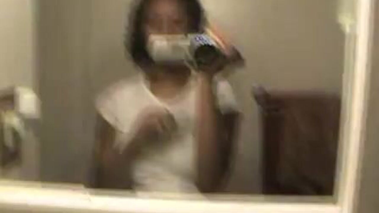 Watch this hot ebony babe get naughty on webcam