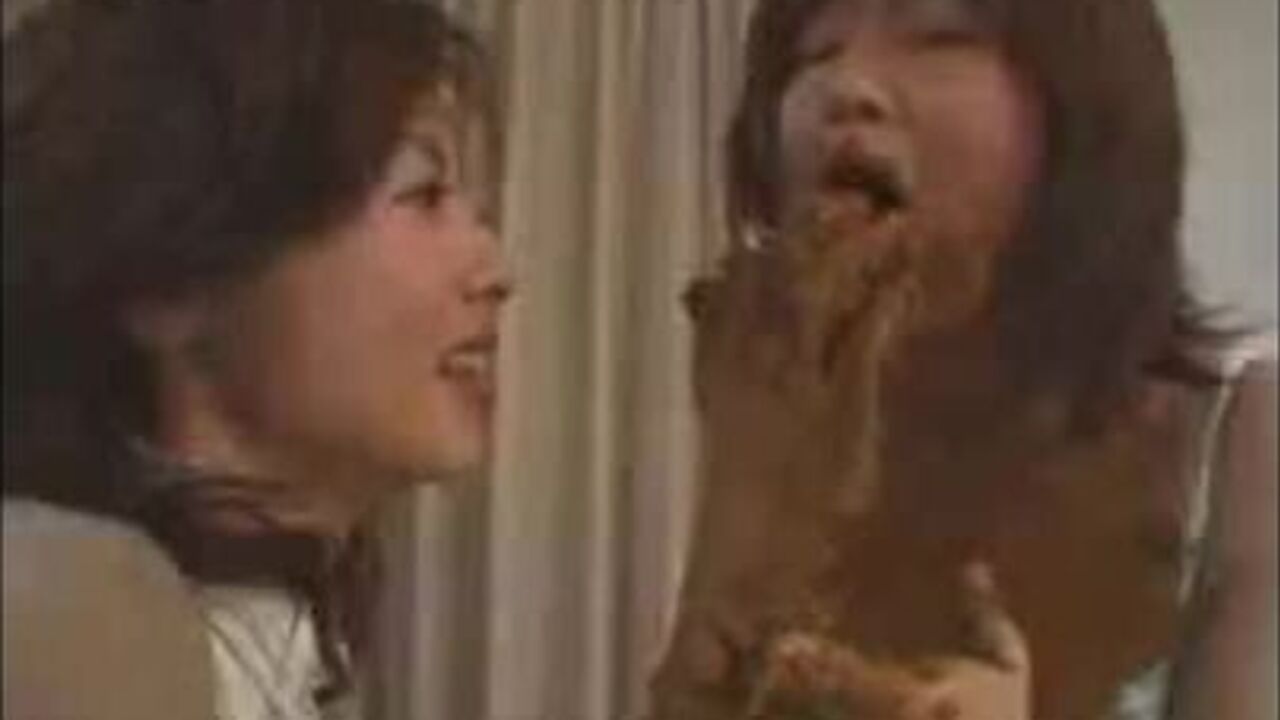 Lesbian scat fetish porn: Go Ahead She Isn't Looking, but it sure is hot!