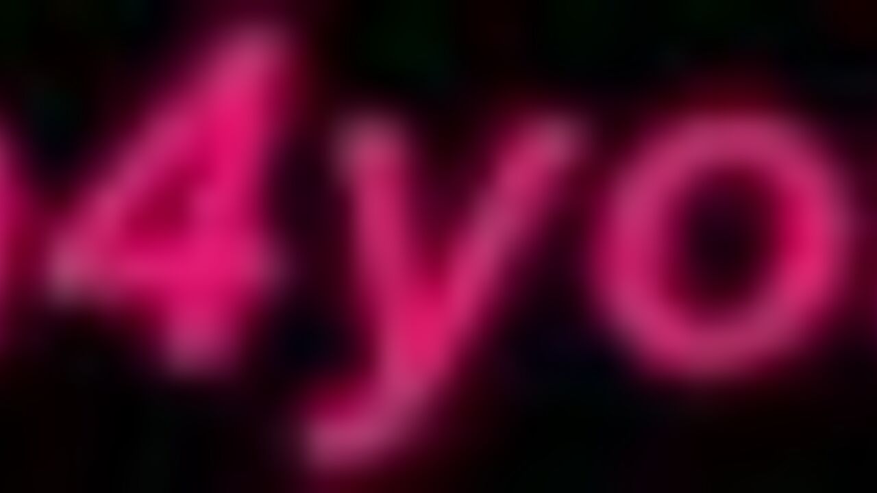 Watch this kinky Japanese dude devour scat like a pro!