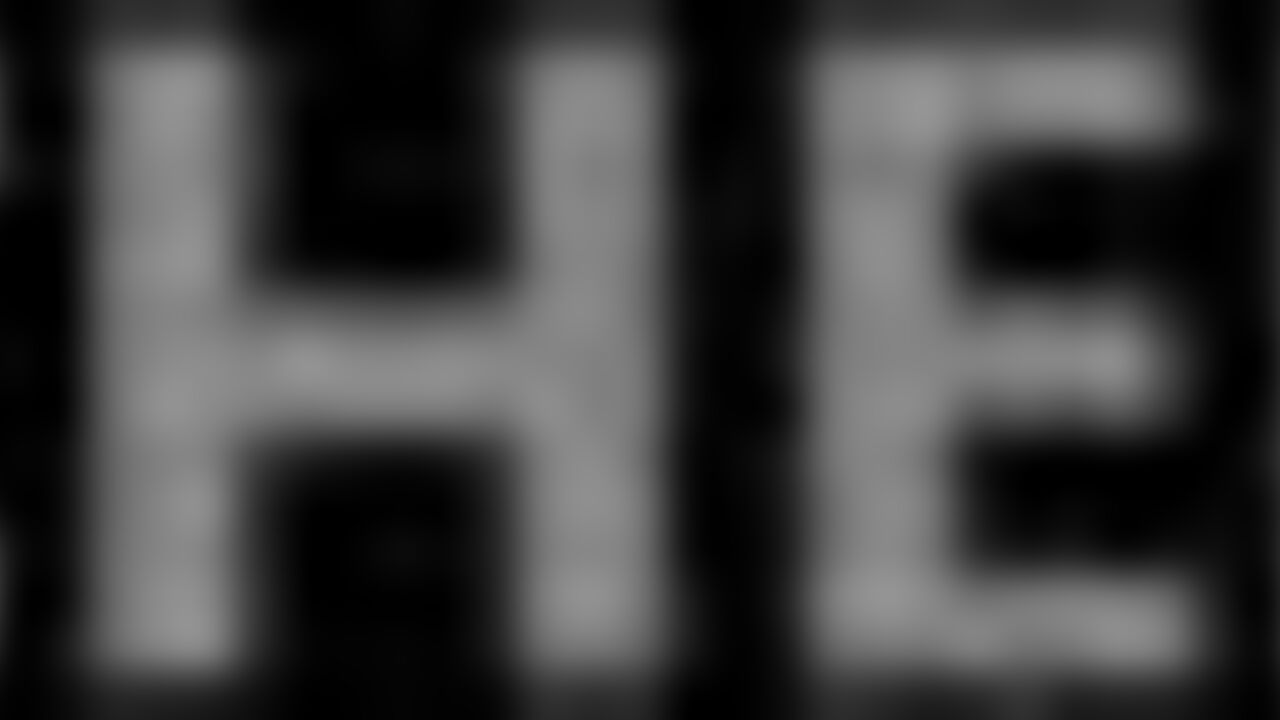 Watch this kinky scat porn video with a pawg slave in reverse POV