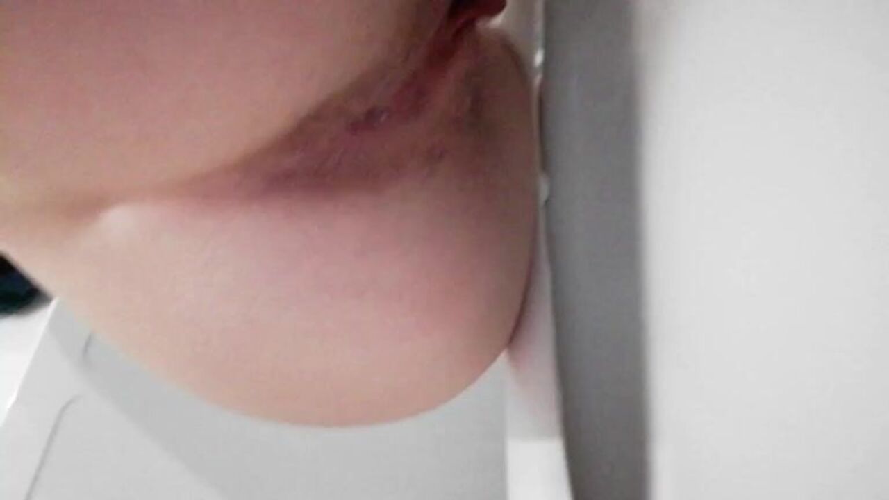 Watch this filthy slut get her scat wet and wild in a scat video