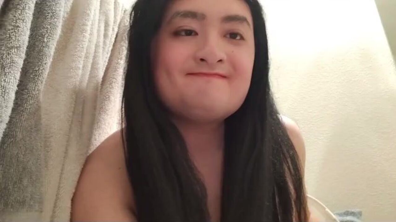 Watch this hot shemale scat porn video of her peeing and eating like a pro