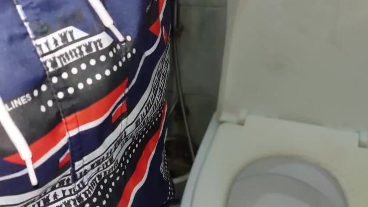 My tight asian ass gets a close-up view while I'm farting in kacken fashion