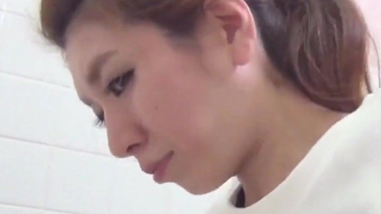 Krysta snyggning gets her scat off in a wild, kinky video