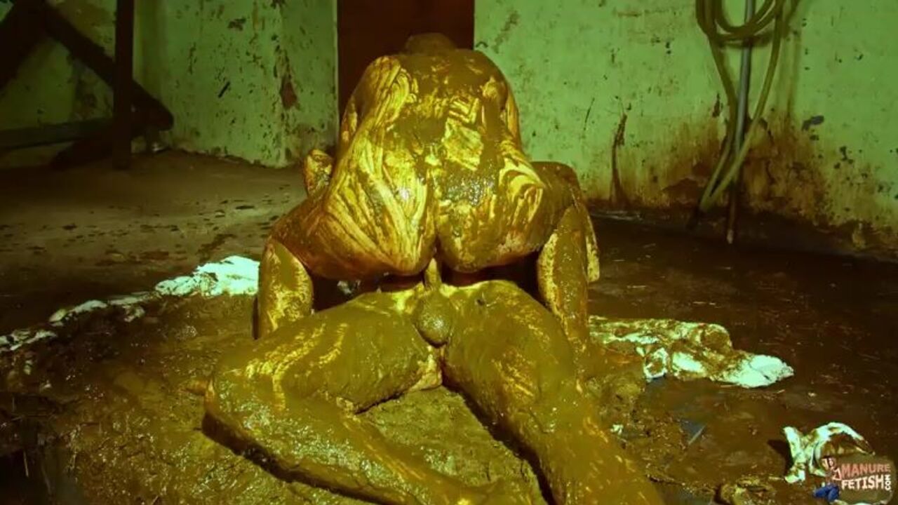 Watch Betty and Frankys scat-fucking in a farm-izarre Halloween adventure!