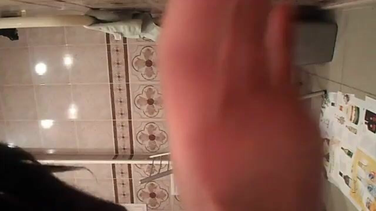 Watch this dirty girl get her scat wet and dirty on the floor