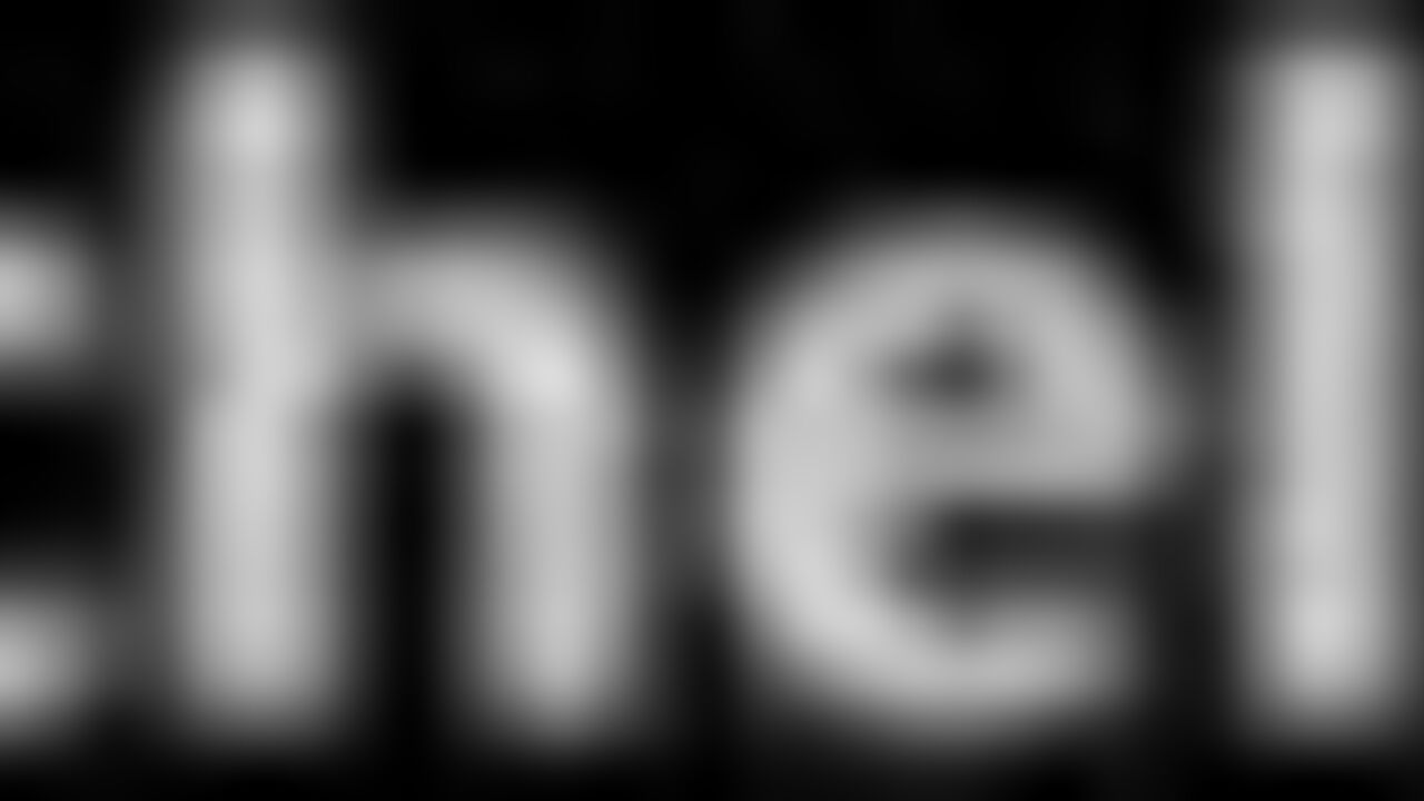 Watch this kinky video of a dirty girl getting her scat and enema played with