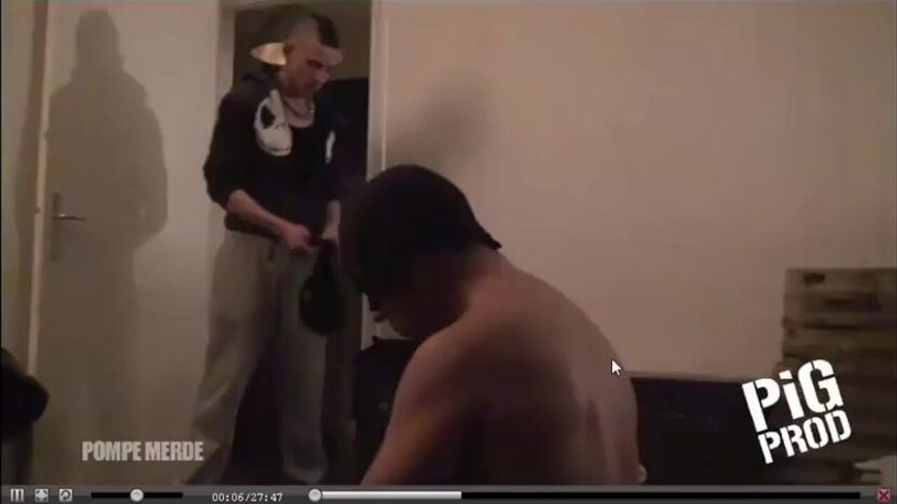 Eager scat-eater takes 3 loads from 3 hungry mouths