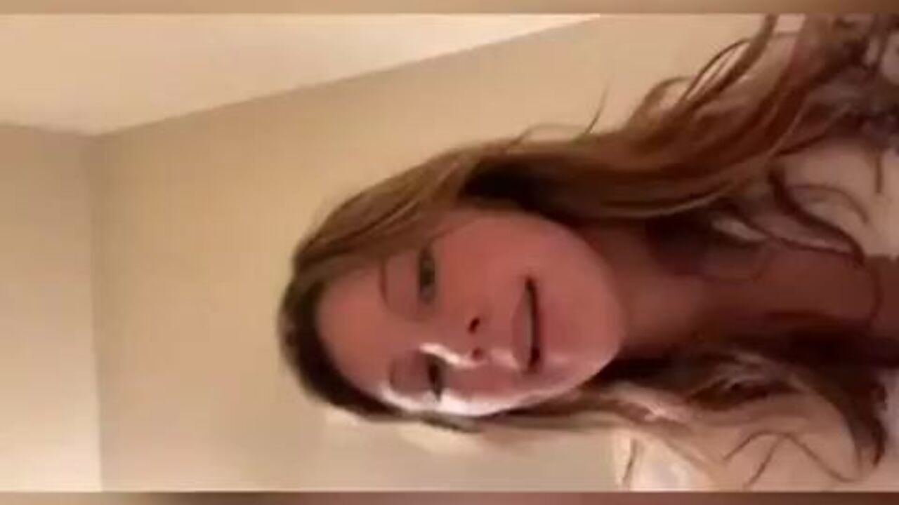 SunnyFlee's kinky fetish for scatting goes wild in steamy videos