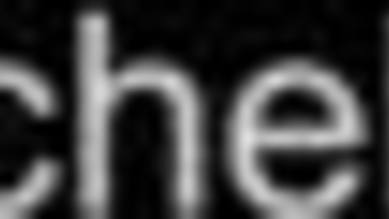 Watch as a slutty scat girl gets hooked on her own filth