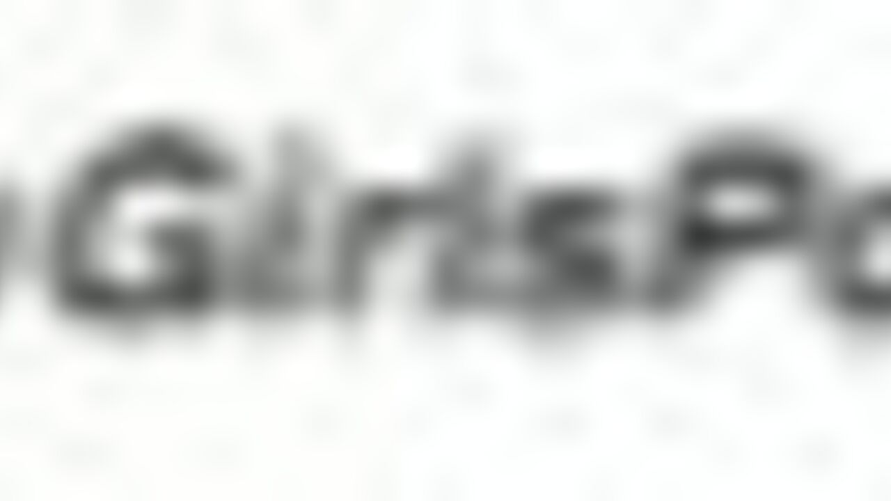 Kinky scat porn videos with accidents & scat slaves getting in and out of the toilet