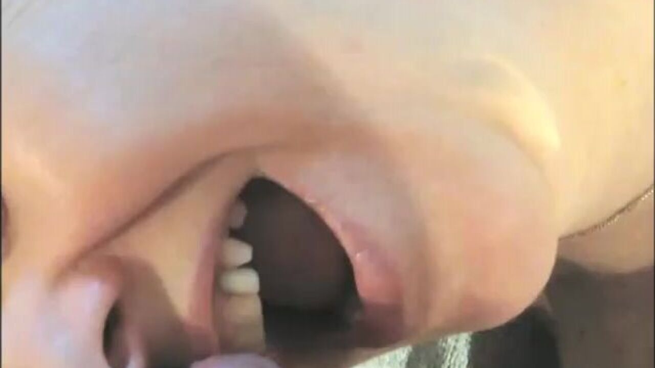 Mature babe gets her pussy and scat pounded hard