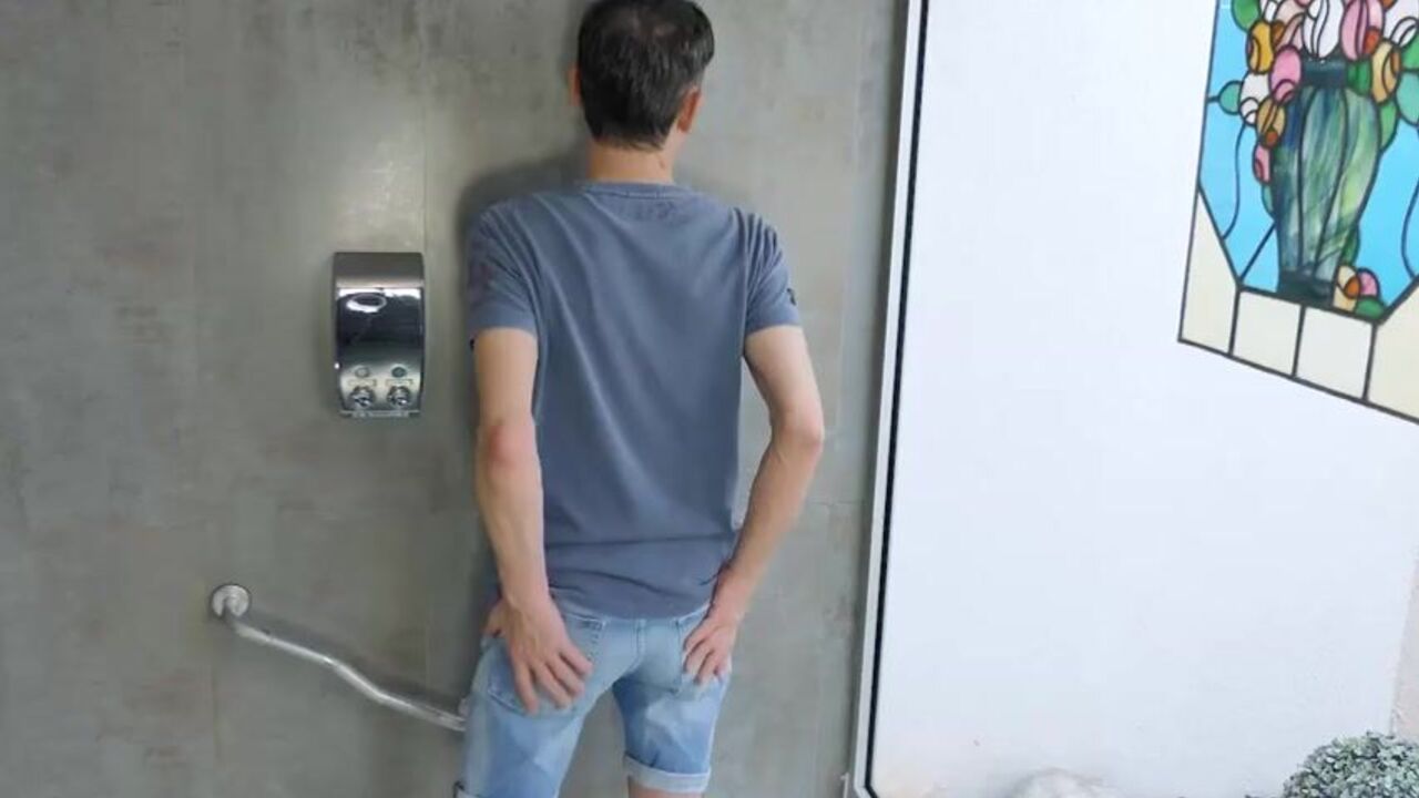 Watch as Alexander the pig exposes his filthy scat and takes a wild ride