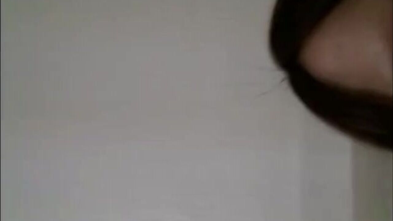 Watch this kinky Korean slut scat like a pro in this hot video