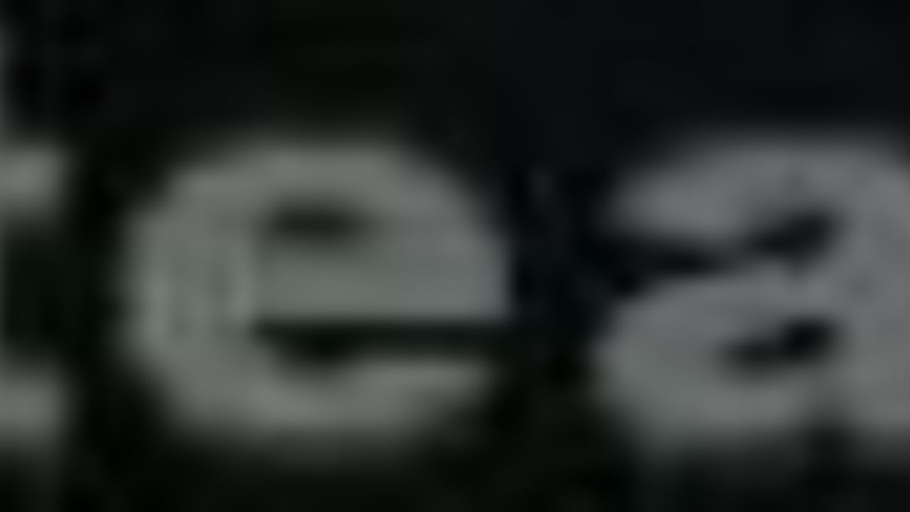 Watch this kinky scat woman give a sloppy blowjob & fuck in a poo clip