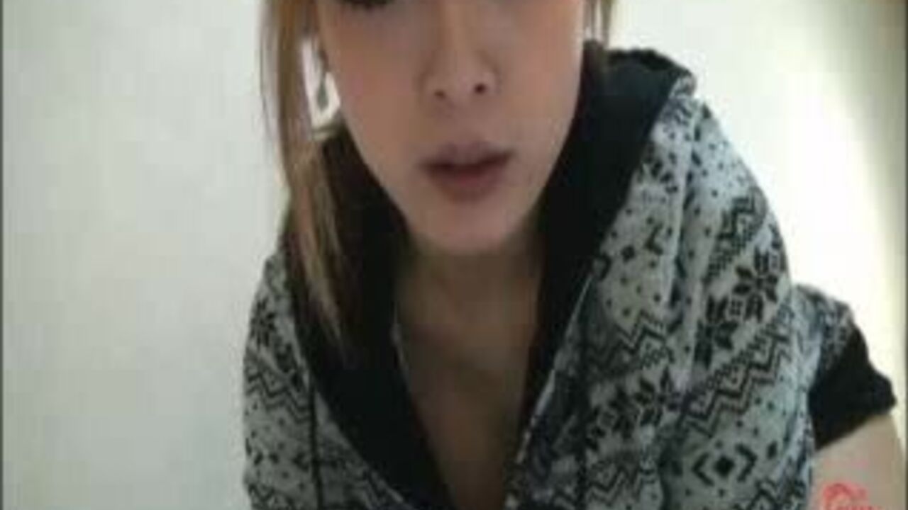 Watch the scat of a horny slut in this poop porn video