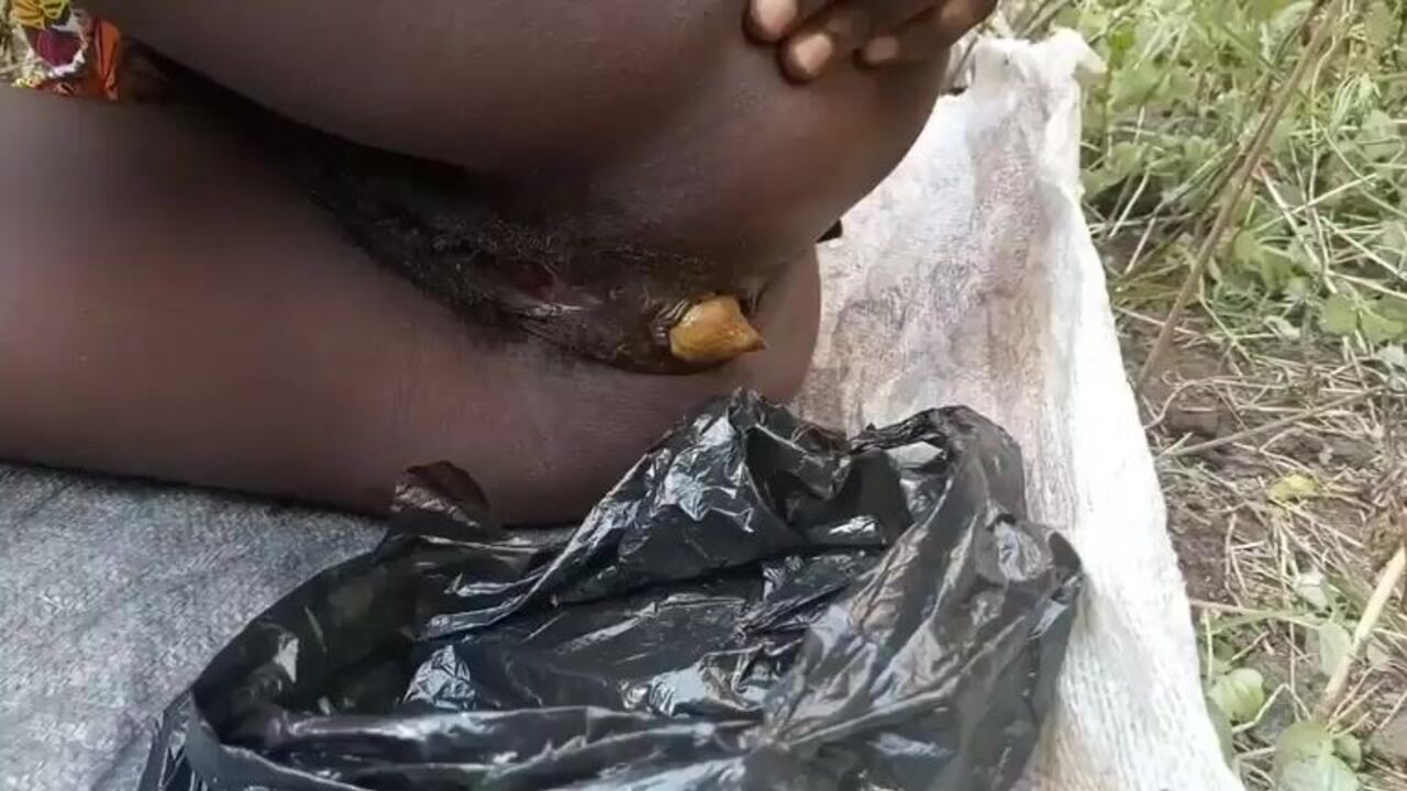 Watch the biggest load of ebony goddess' scat ever recorded in a pile of poop