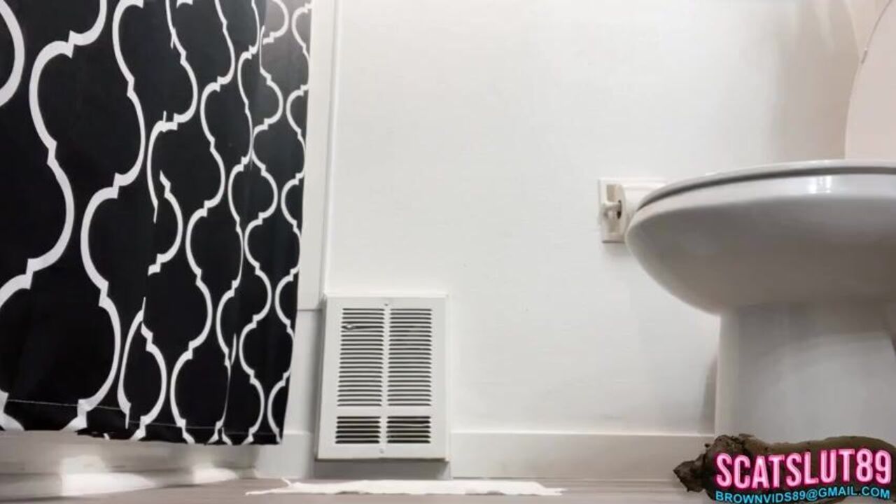 I can't get enough of my massive, scat-filled bubble butt - I'mliterallyinlovewithit!