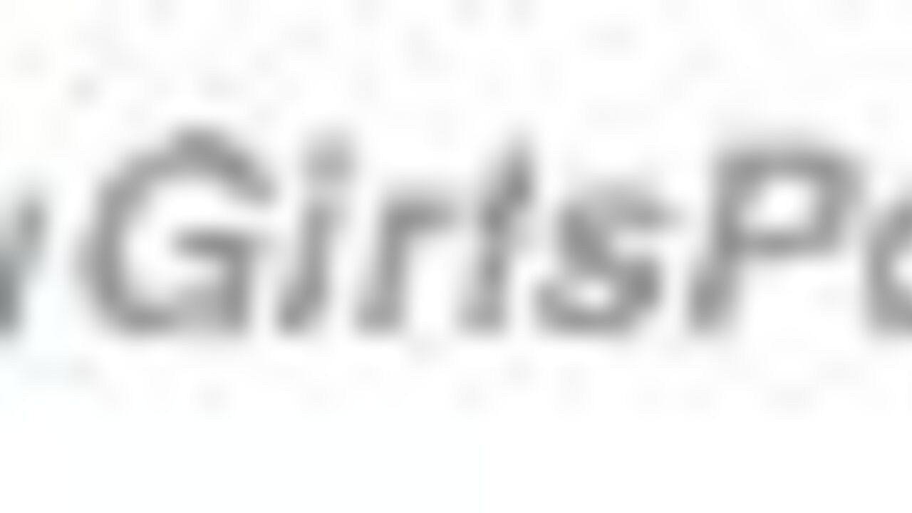 Ruby Toilet gets her filthy mouth filled with scat and drenches the place with her own pee