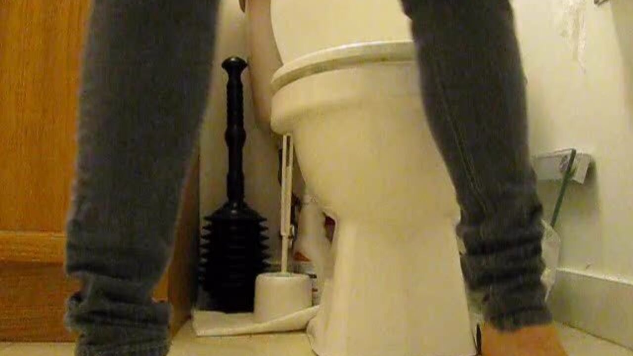 Kinky scat porn featuring scat girls getting off in droves