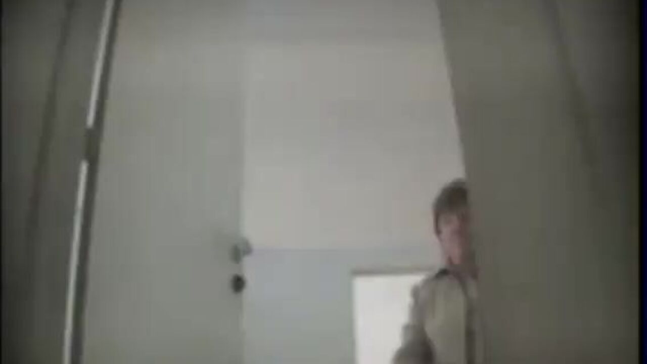 Kinky mature women peeing in the bathroom while scatting