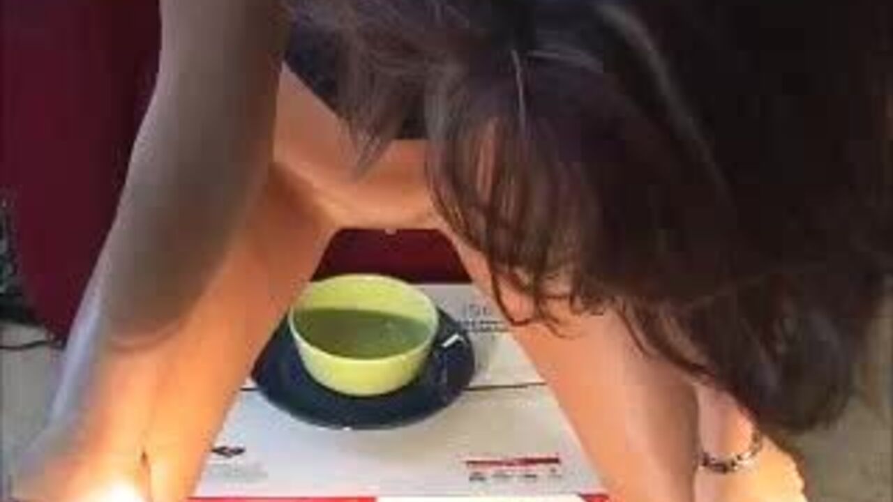 Kamryn Tina gets her scat fetish satisfied with a pooped-out porn video