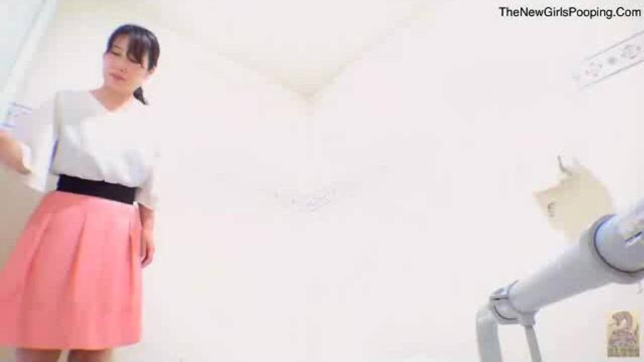 Get off to Noisy Poop 2, the scat porn video of the year!