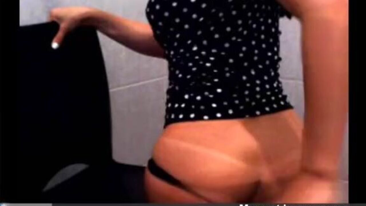 Watch this filthy cam girl get naughty and scat in her videos